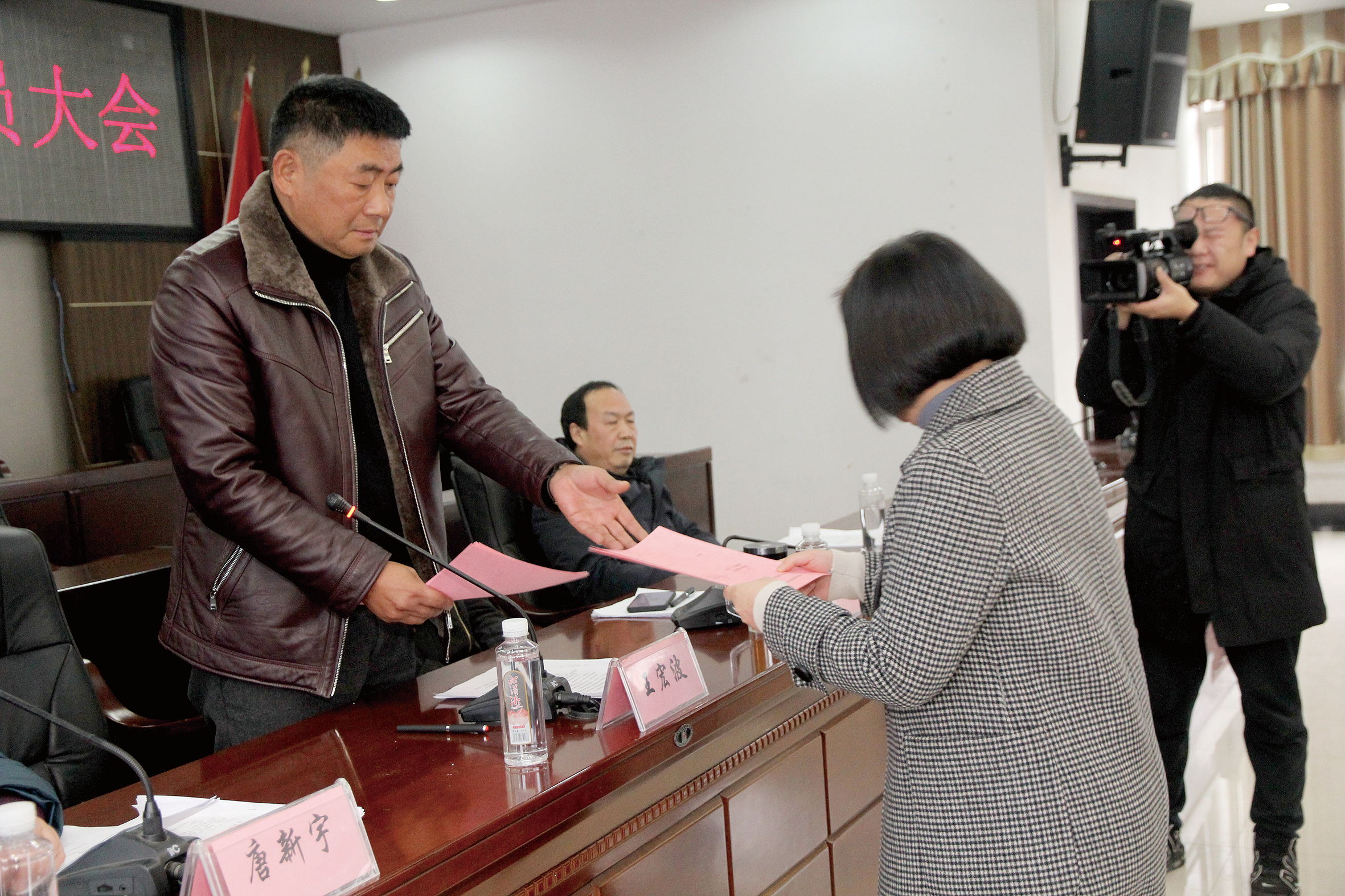 集團(tuán)公司召開(kāi)春運(yùn)動(dòng)員大會(huì) 王宏波講話 李忠清作春運(yùn)動(dòng)員報(bào)告 劉炳華作春運(yùn)安全工作報(bào)告 唐新宇主持會(huì)議