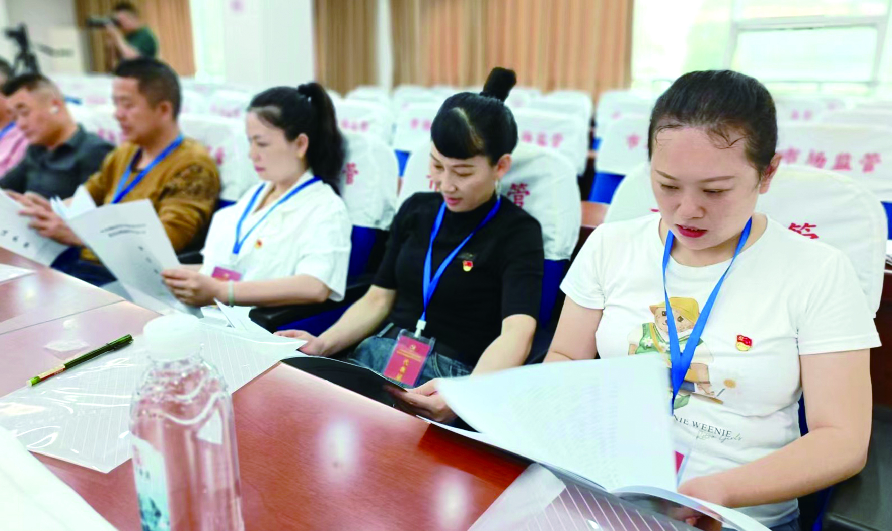 集團公司黨委開展創(chuàng)先爭優(yōu)活動 推薦評選先進基層黨組織、優(yōu)秀黨務工作者和優(yōu)秀共產(chǎn)黨員 （李高雄報道） 